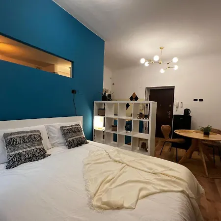 Regina Milano Ai Navigli - Sky Tv, Wifi And Breakfast Box-2